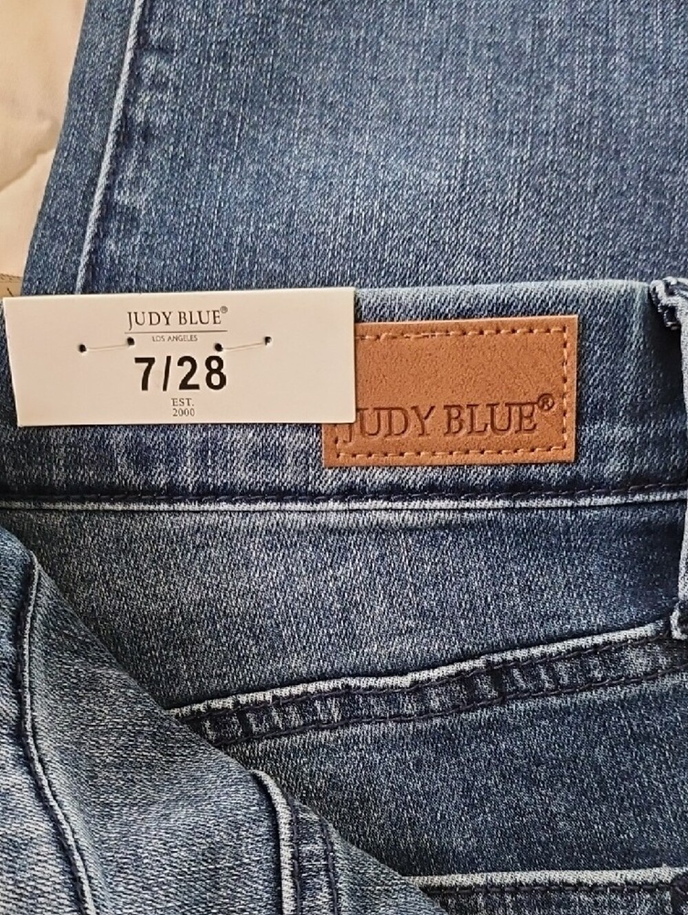 Judy Blue Pull-Up Skinny Fit Capri - Size 7/28 - Picture 9 of 9